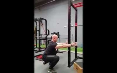 Entrenamiento Inteligente: corrector de Sentadilla para mejorar el Control Motor
