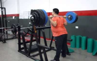 Entrenamiento de Fuerza: Sentadillas atrás 210/1