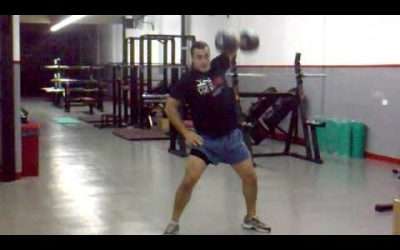 Entrenamiento de potencia: Arranque a un brazo con mancuerna