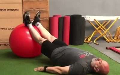 @arielcouceirogo0 EXTENSIÓN DE CADERAS + FLEXIÓN DE RODILLAS CON PELOTA SUIZA . …
