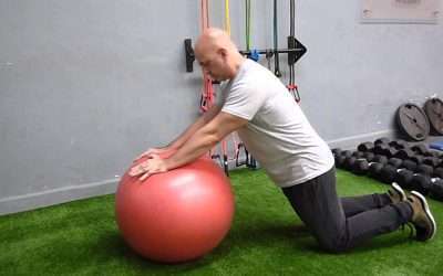 Entrenamiento Inteligente: EnCore Anti-Extensión/Roll Out con Pelota Suiza
