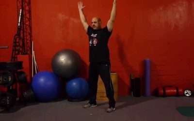 Entrenamiento Inteligente: Sentadilla Manos Arriba