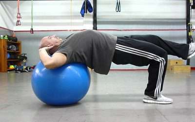 Entrenamiento de Core: Puente de cadera a una pierna sobre FitBall(FitBall Glute Bridge)