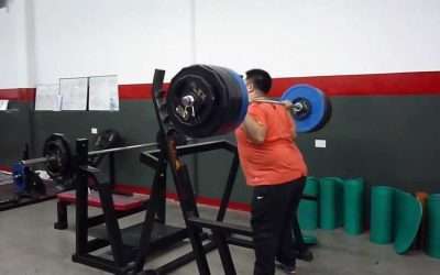Entrenamiento de Fuerza: Sentadillas atrás 200/1