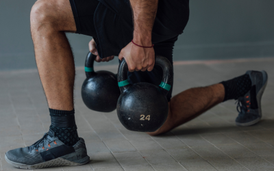 Cómo equilibrar pesas y entrenamiento de resistencia – RP Strength